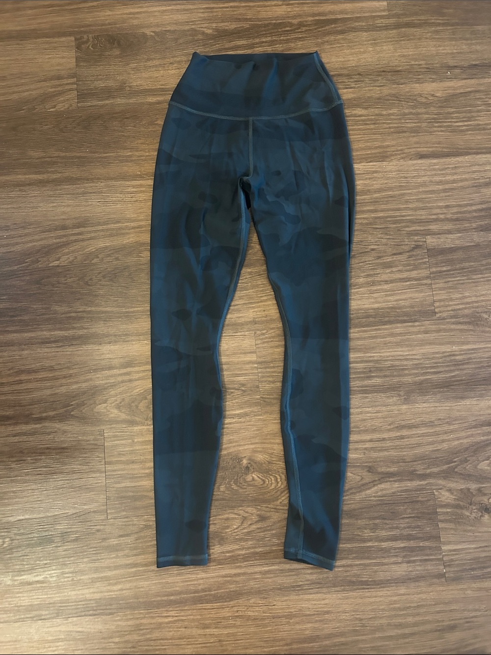 ALO Yoga Black Camo Leggings